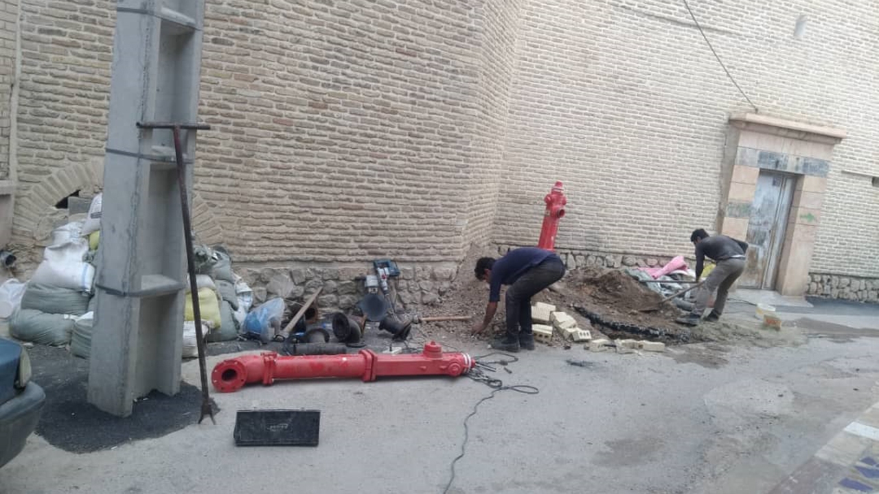 نصب و راه‌اندازی ۲۵۰ شیر هیدارنت در نقاط مختلف شیراز