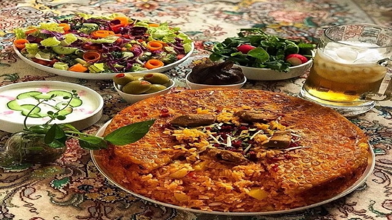 ۲ طرز تهیه استامبولی پلو قالبی و تمام فوت و فن&zwnj;های آن