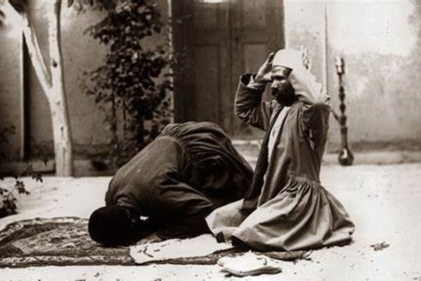 حال و هوای سحر&zwnj;های ماه رمضان در طهران قدیم/راهکار قدیمی&zwnj;ها برای رفع گرسنگی و تشنگی