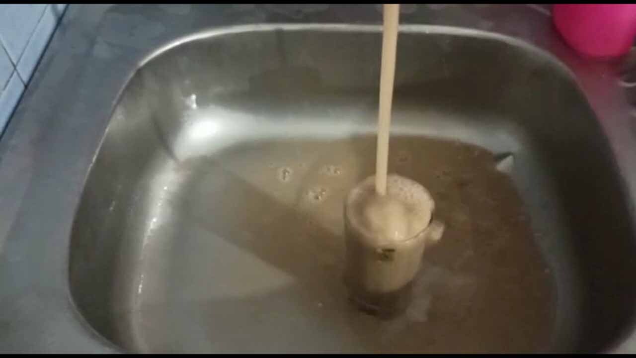 گلایه از وضع نامناسب آب شرب در «گسک علیا» + فیلم