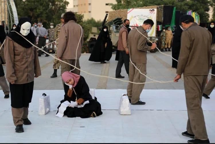 تئاتر خیابانی زمان و مکان مشخصی برای اجرا ندارد