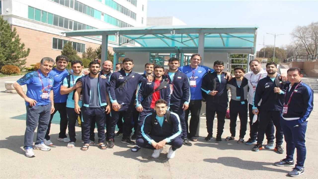 تیم ملی کشتی آزاد ایران بَر بام آسیا ایستاد