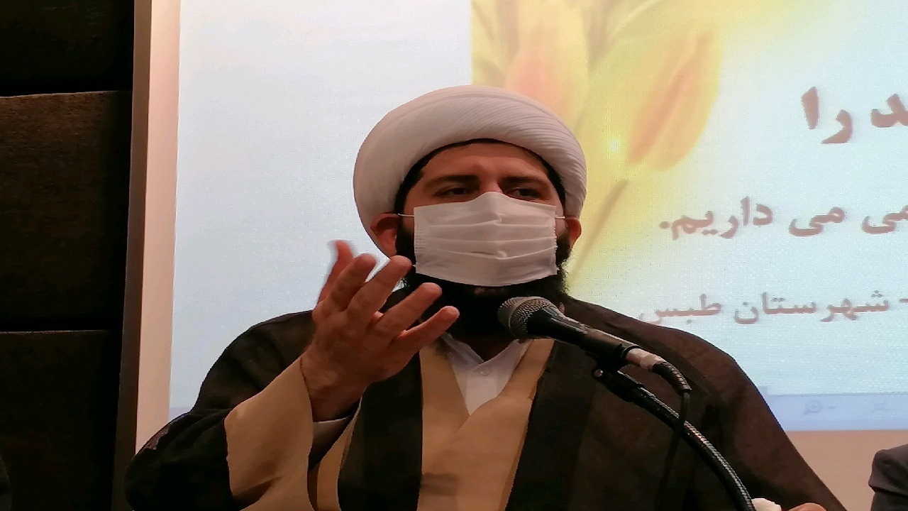 تلاش کرده ایم از نگاه‌های جناحی اجتناب کنیم