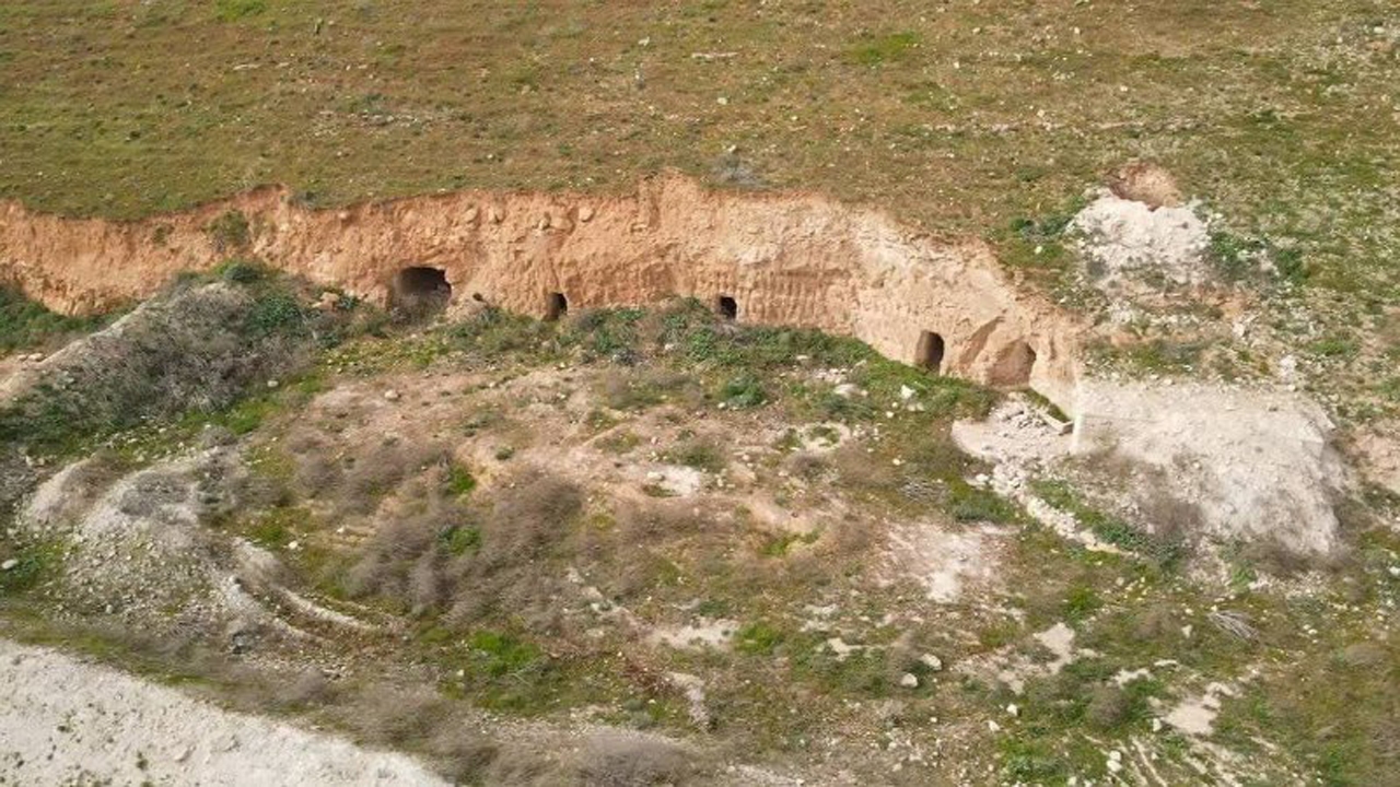 نیرو‌های روسیه غار‌های تروریست‌ها در ادلب را هدف قرار دادند
