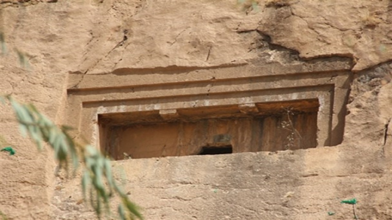 گوردخمه باستانی "دکان داوود" در کجا قرار دارد؟