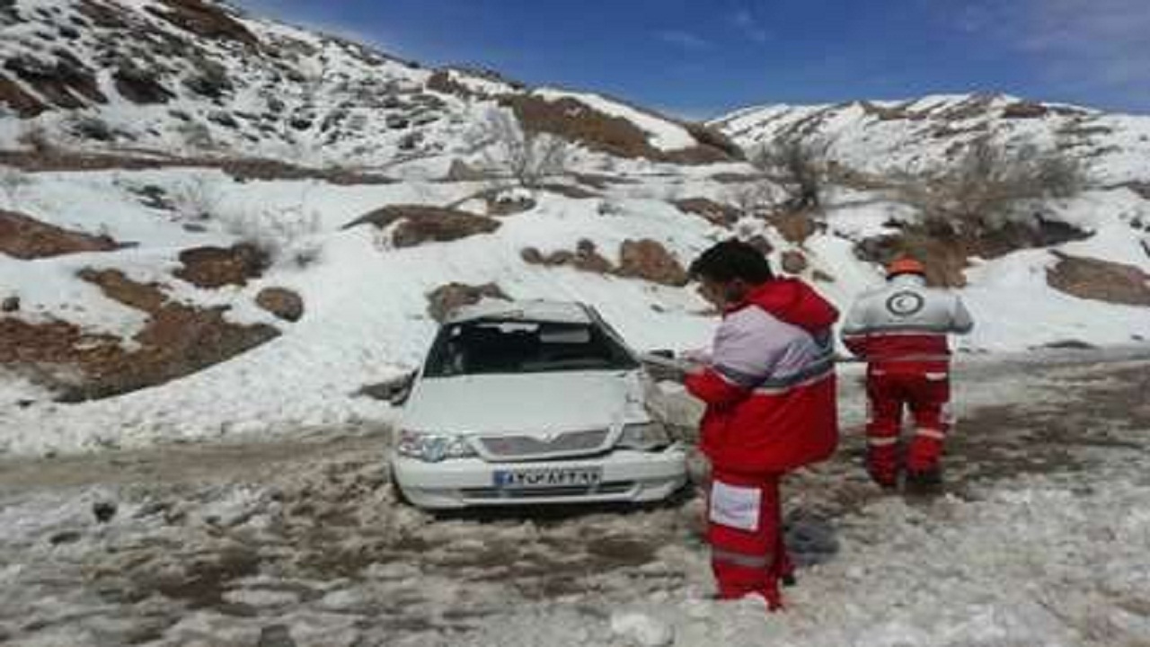 امدادرسانی هلال احمر به ۱۲ گرفتار در کوهستان و جنگل سمنان
