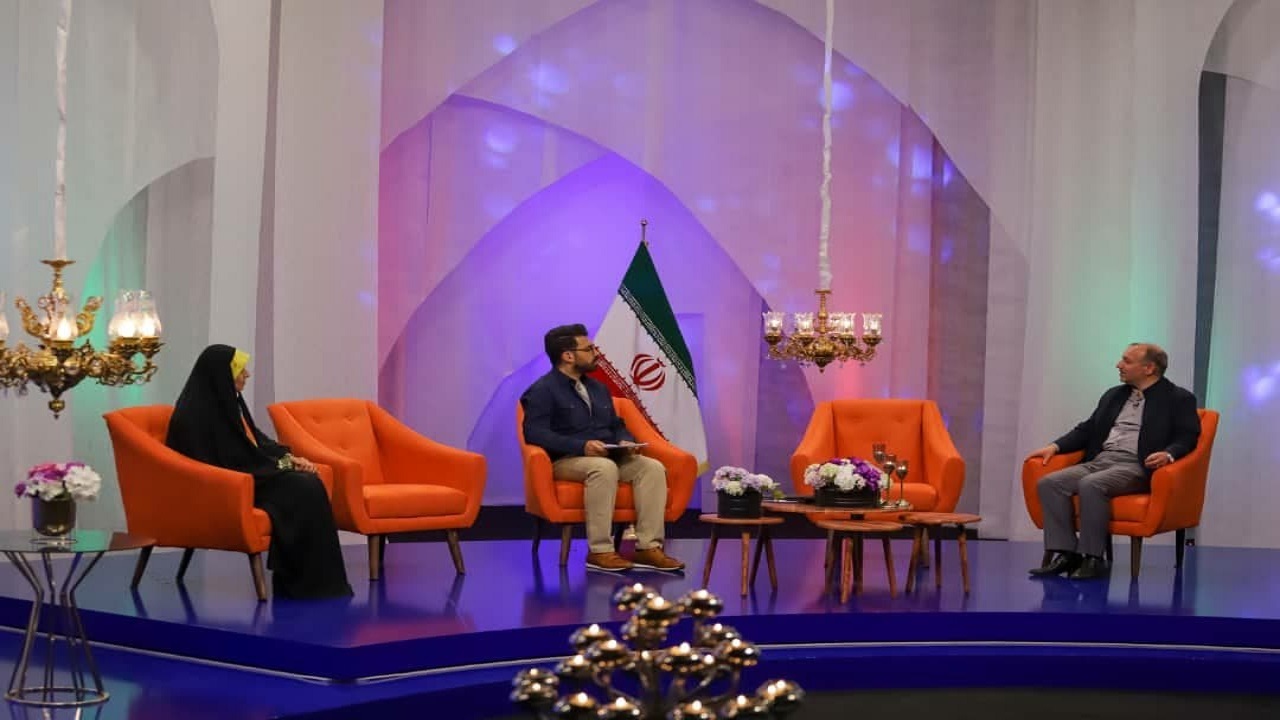 از تعزیه‌خوانی تا آواز زنده خواننده جوان در قاب «جشن رمضان»