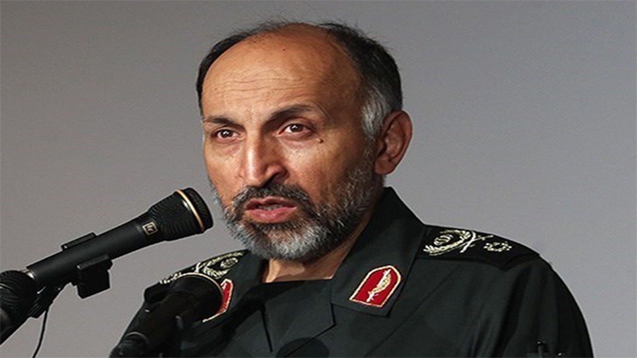 فرزند دبیر کل سابق حزب الله لبنان: سلاح سردار حجازی روی زمین نمی‌ماند