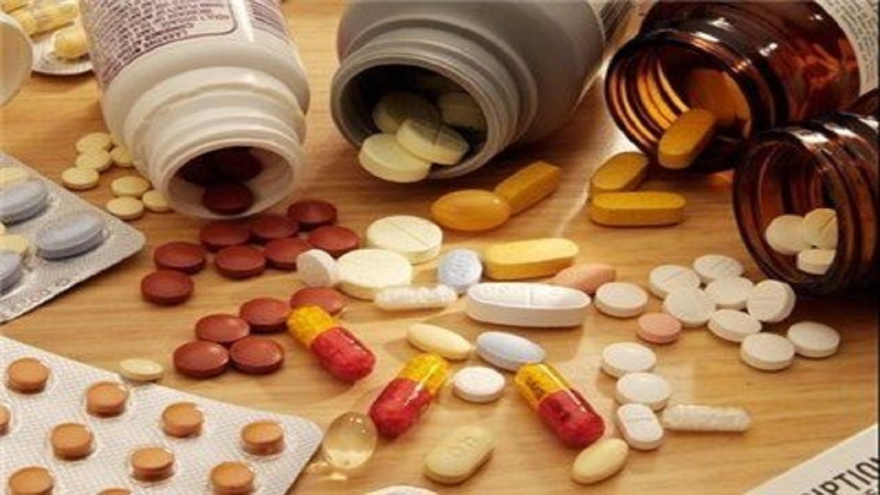 ترسناکترین عوارض جانبی داروها؛ از آبی شدن رنگ ادرار تا توهم و چاقی
