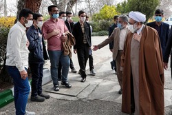 اهدای مدال قهرمانان وزنه‌برداری و پرورش اندام به آستان قدس رضوی