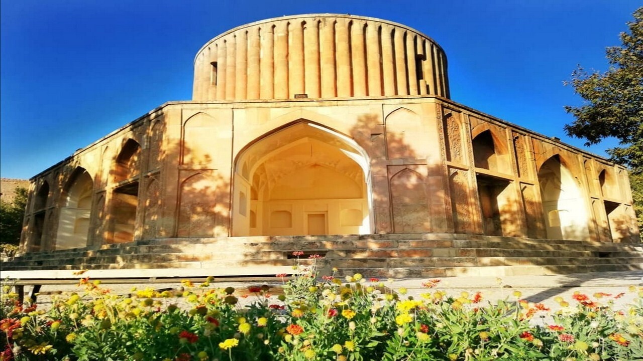 سفر به دژ خدای آفرین+ تصاویر
