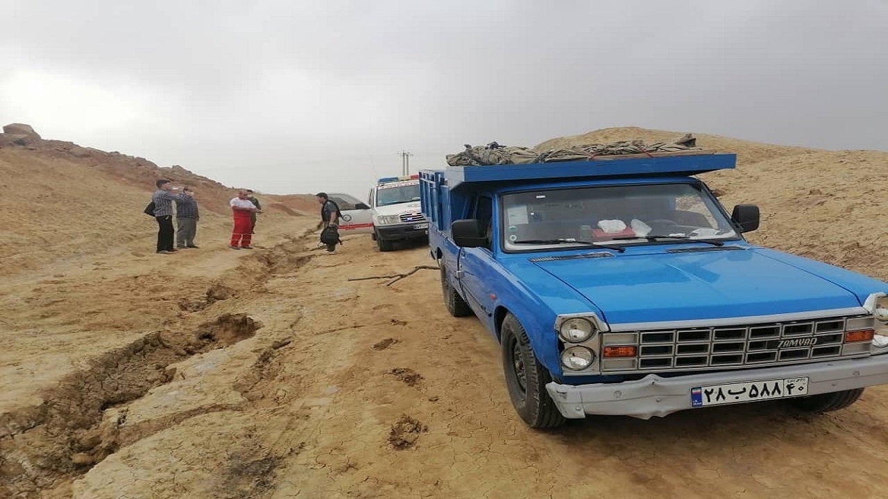 از نجات مفقودی تا امدادرسانی به سرنشین خودروی واژگون شده در سمنان