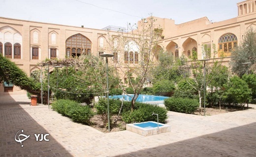 بازگشایی حوزه علمیه خان در یزد