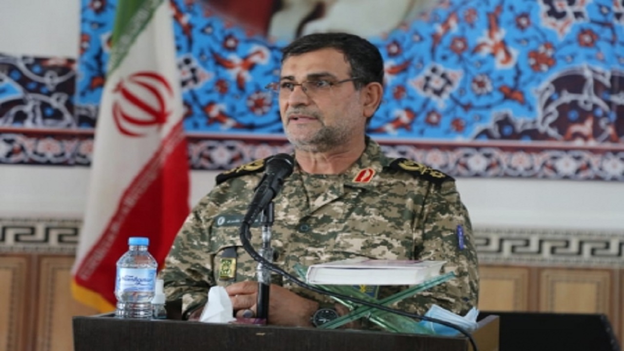با توکل بر خدا و پیروی از فرمانده کل قوا بر مشکلات فائق خواهیم آمد