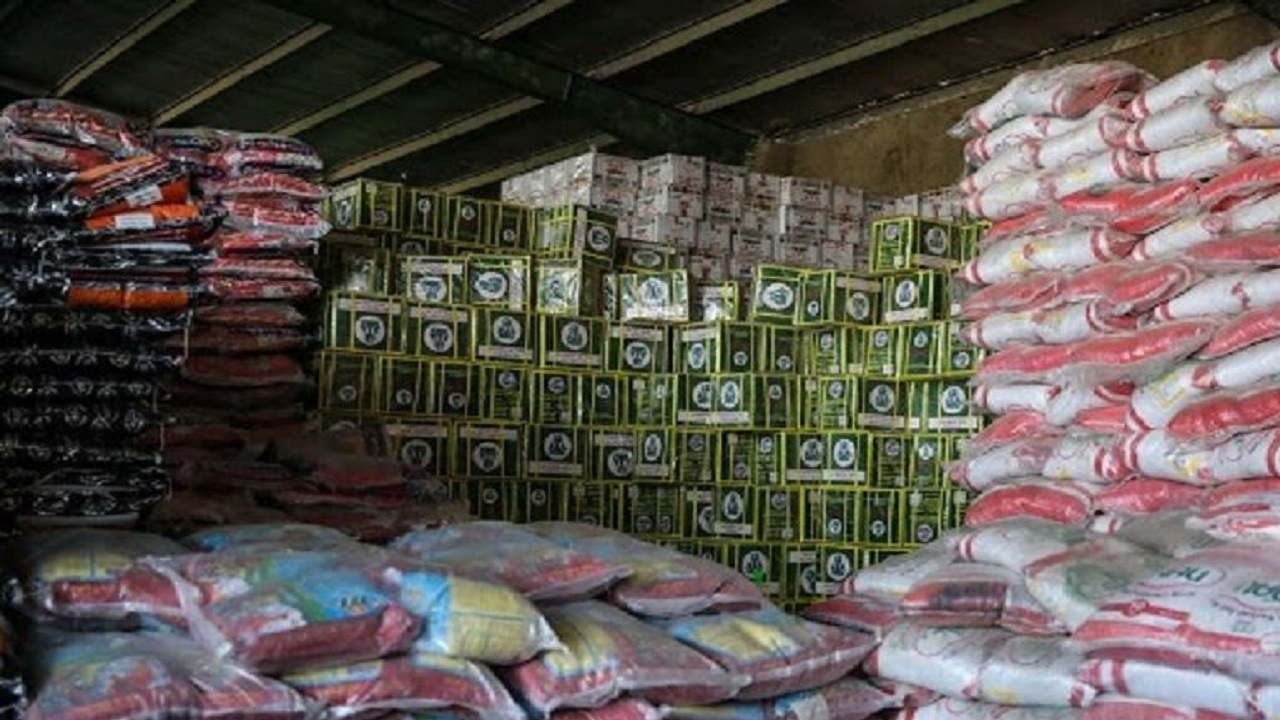 بیش‌از ۱۵۰۰ تُن کالای اساسی در چابهار توزیع شد