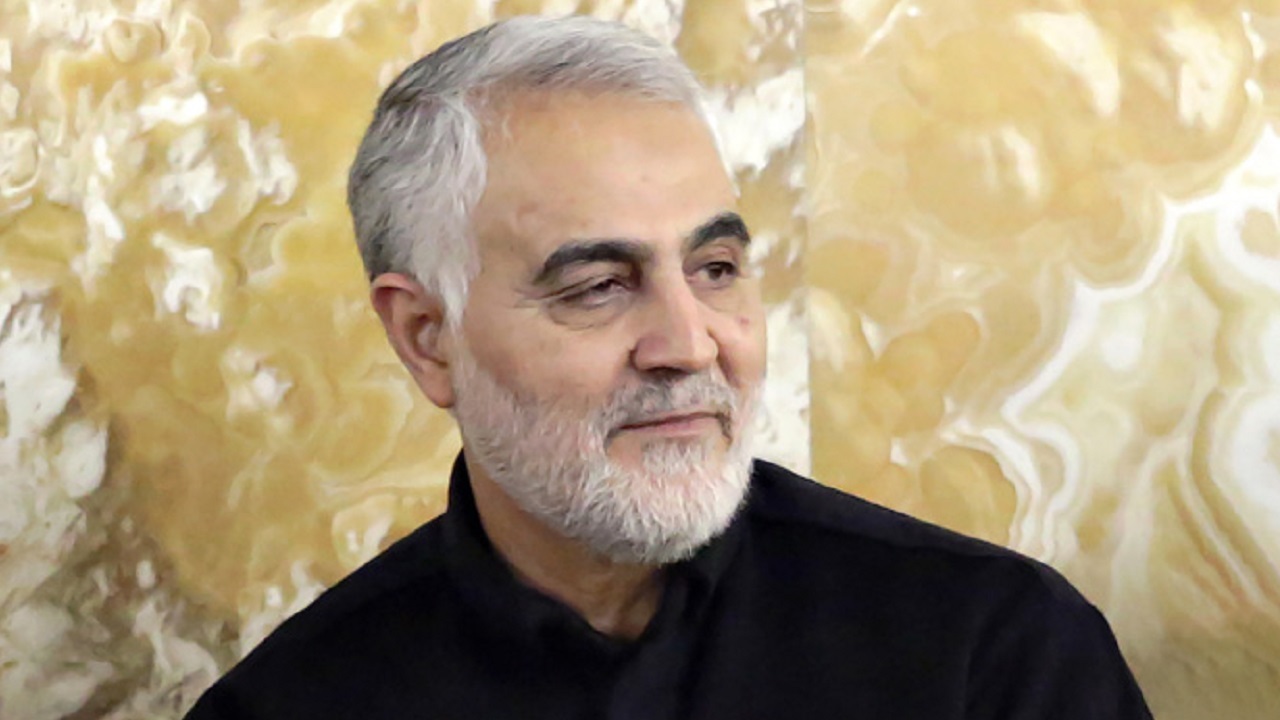 مزار حاج قاسم میزبان پرچم حرم امام حسین (ع) شد