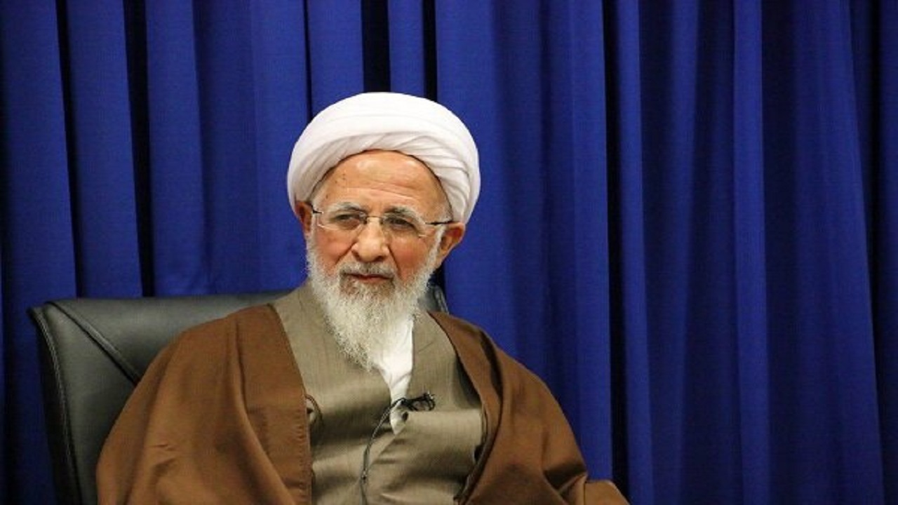 نصرت امام زمان (عج) وظیفه‌ای همگانی است/ قدر انقلاب و نظام را بدانیم