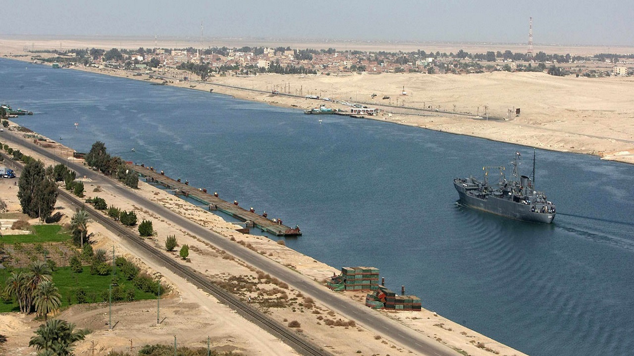 مصر قصد دارد کانال سوئز را عریض‌تر کند