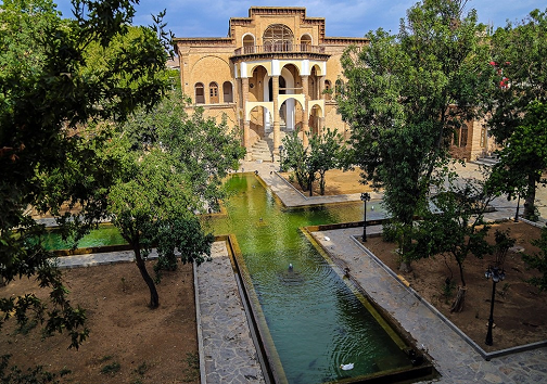 سفری مجازی به زیبایی&zwnj;های سنندج/از پارک جنگلی آبیدر تا عمارات خسروآباد