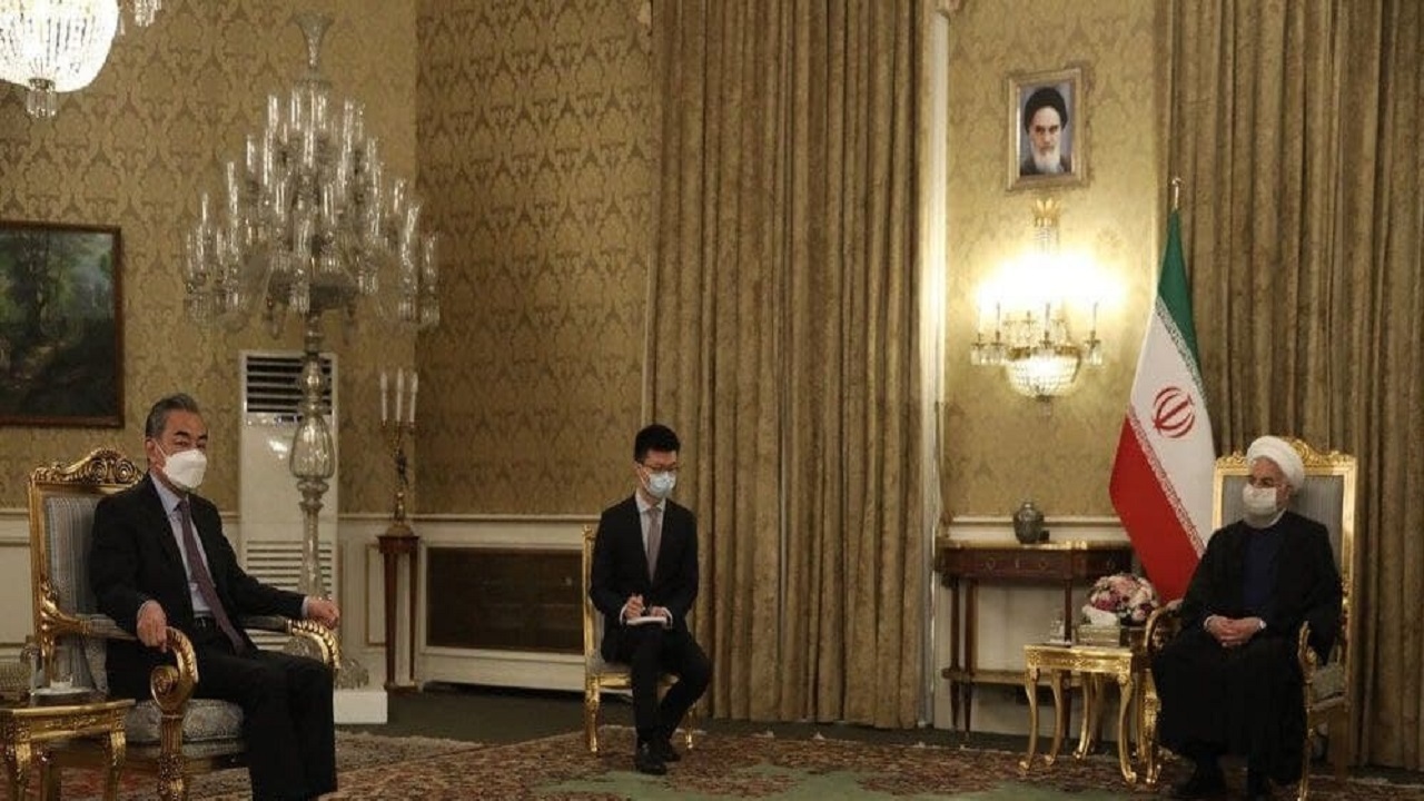 وزیر خارجه چین با روحانی دیدار کرد