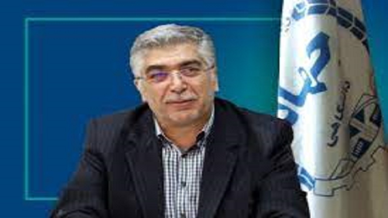 باید از دلالی و شبه تولید در کشور جلوگیری شود/ قوه قضاییه با مفسدان واردکننده تجهیزات خارجی برخورد کند
