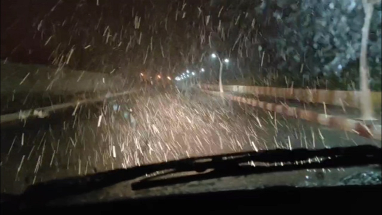 فیلمی از بارش برف بهاری در چهاربرج