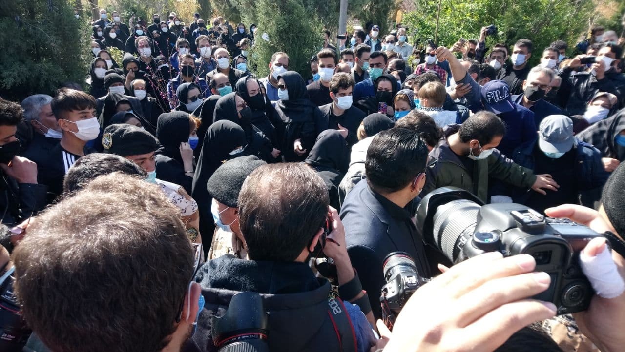 آغاز مراسم تشییع پیکر آزاده نامداری