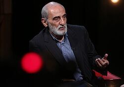 برخی دوستان دولتی در تلاش هستند ناکارآمدی خود را گردن دیگران بیندازند