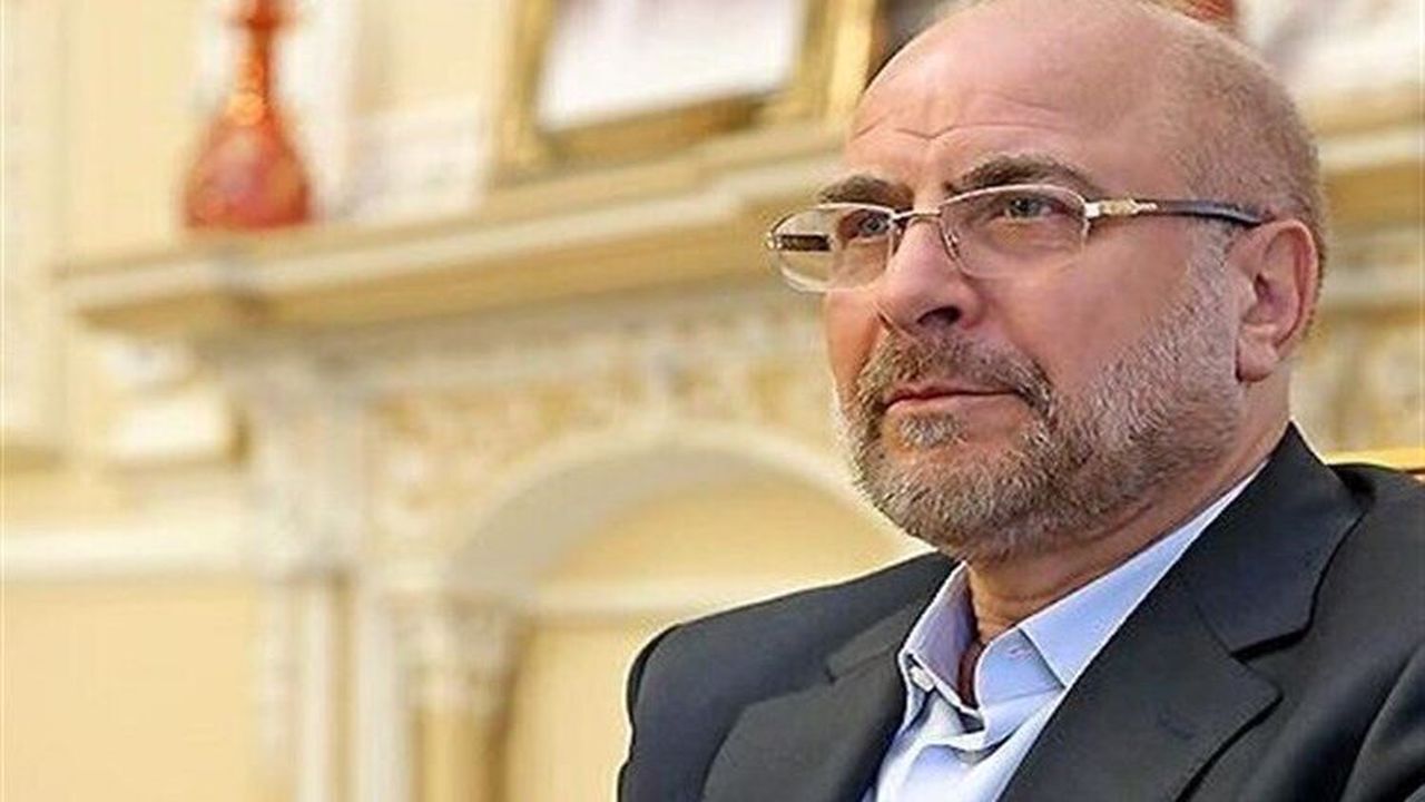 مجاهد و میهن پرست واقعی باید جبهه اقتصادی کشور را سامان دهد