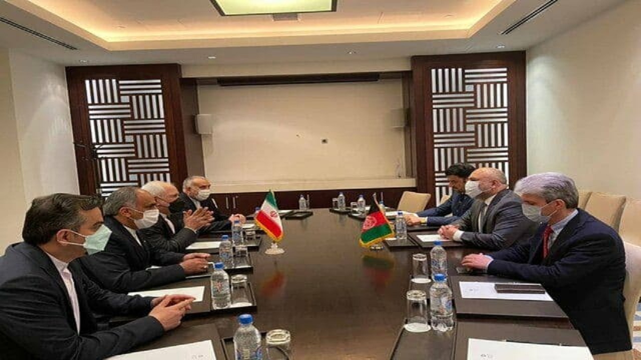 دیدار ظریف با وزیر امور خارجه افغانستان در حاشیه کنفرانس قلب آسیا