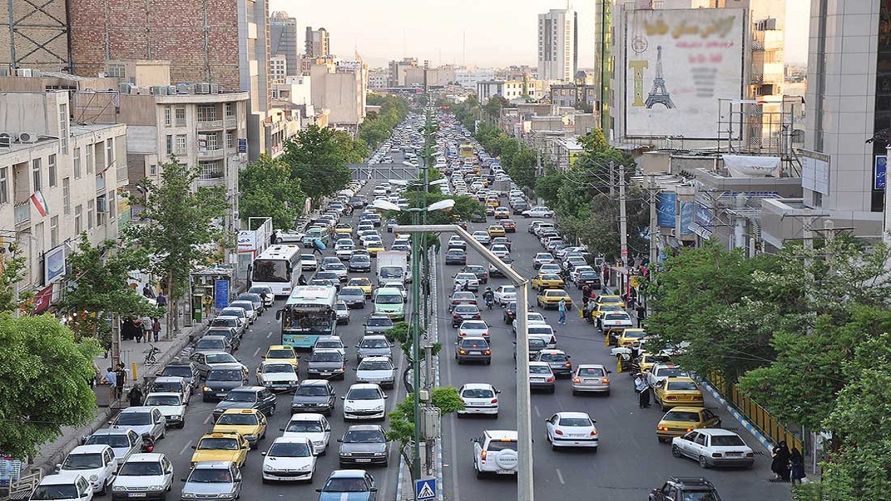 بازارهای روز و ترافیک شهری در قرن بیستم!/ بیدار چشمه، جایی زیر پونز شهر