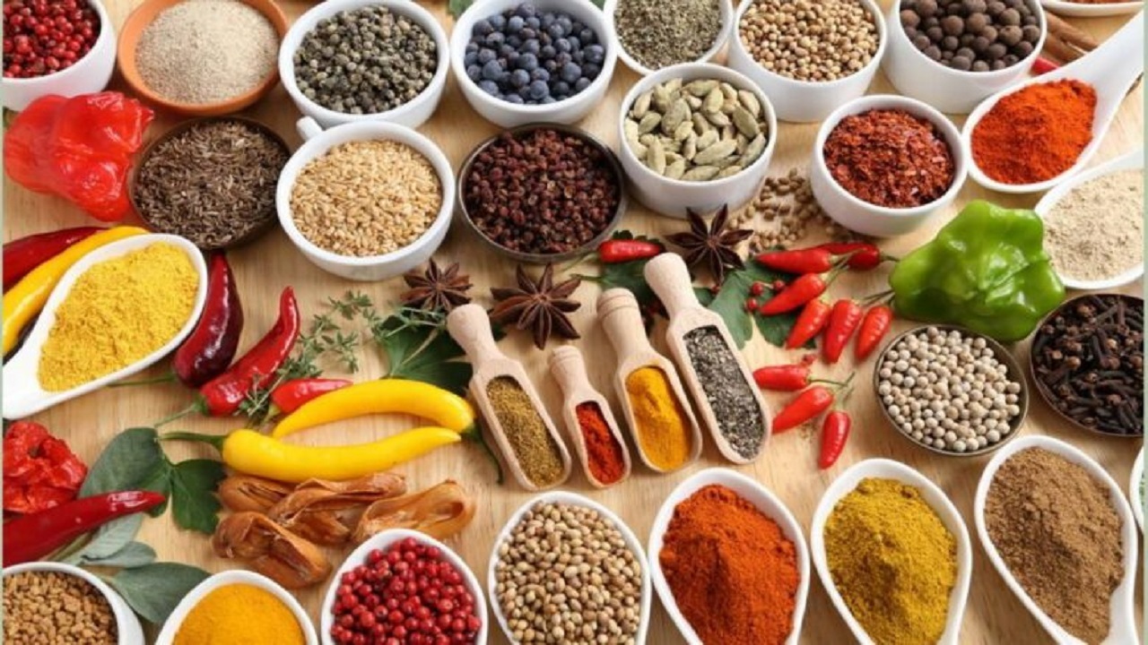 سطح زیرکشت گیاهان داروئی در استان کرمان ۷هزار هکتاراست