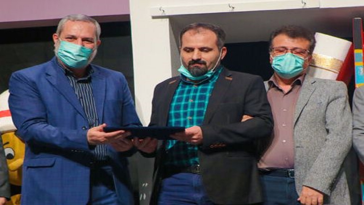 نقال نابینای مازندران همه را شگفت زده کرد