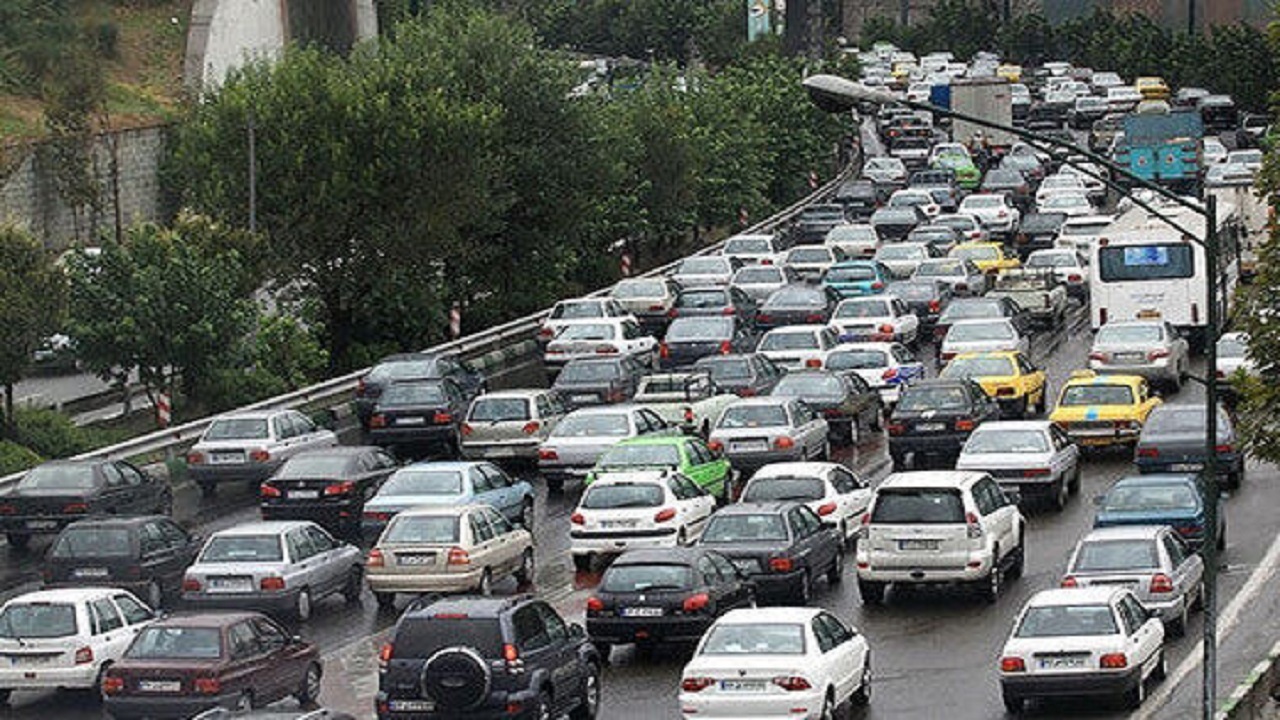 تردد خودرو‌ها در مسیر چیتگر هیج مشکلی ندارد