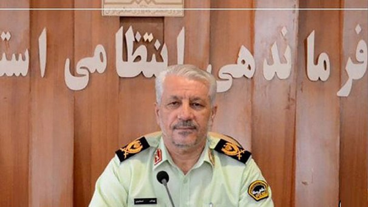 میوه‌های استوایی قاچاق در محور قم _کاشان توقیف شد