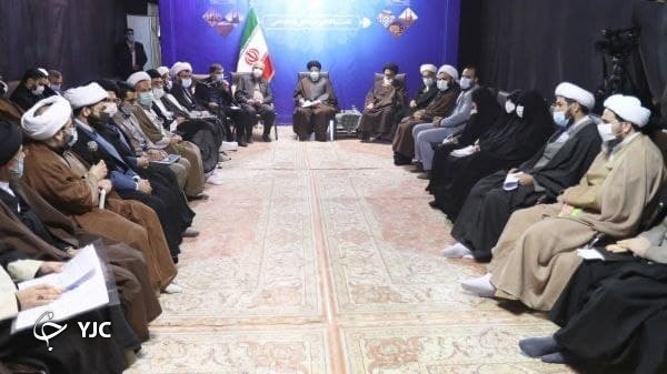 دولت سیزدهم در ایستگاه سیزدهم، قطار دولت به قم رسید