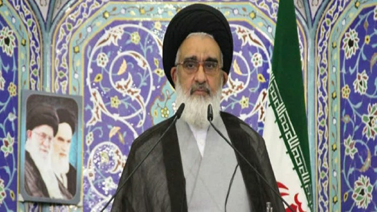 قاطعانه با مخدوش کنندگان چهره قم برخورد شود