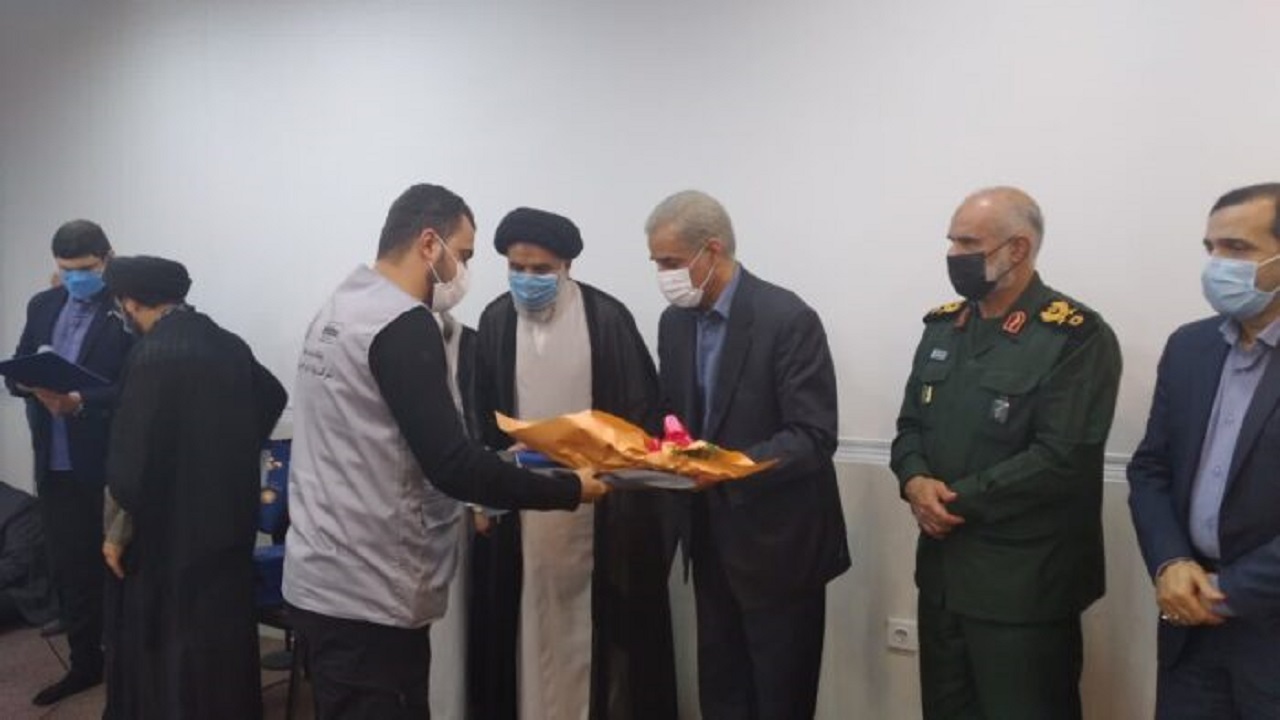 از خانواده معظم شهدای مدافع حرم خوزستان تجلیل شد