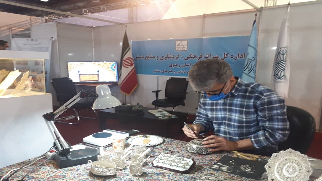 درخشش گوهرسنگ‌ها در مشهد