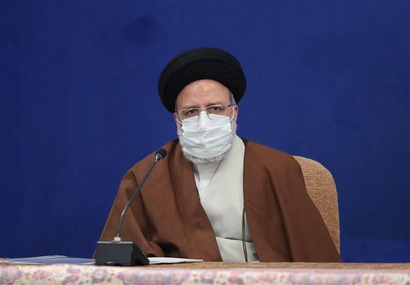 انجام تست کرونا از همه کسانی که به کشور وارد می‌شوند، ضروری است