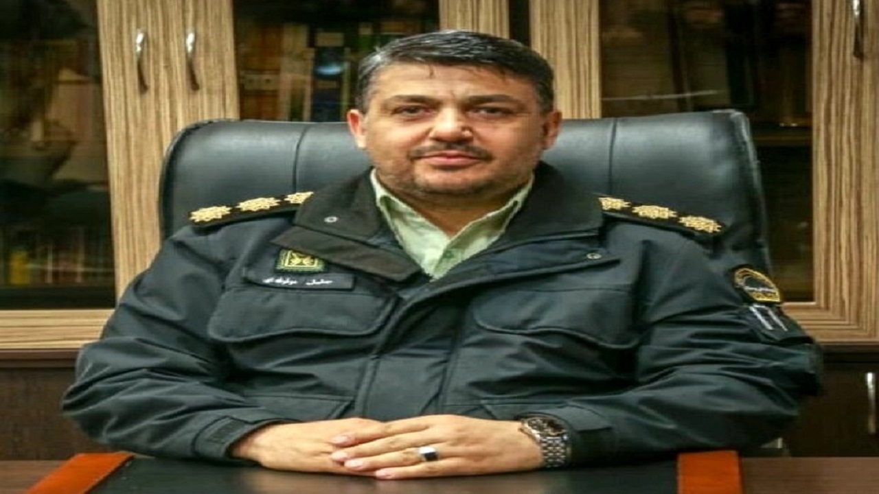 جیب بری از شهروندان با روش پرتاب آب دهان