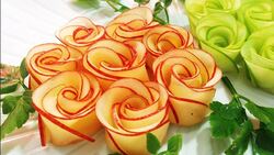 تزئین گوجه فرنگی برای سالاد + فیلم