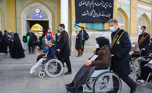 ۴۰ بیمار ضایعه نخاعی به زیارت حضرت معصومه (س) مشرف شدند+تصاویر