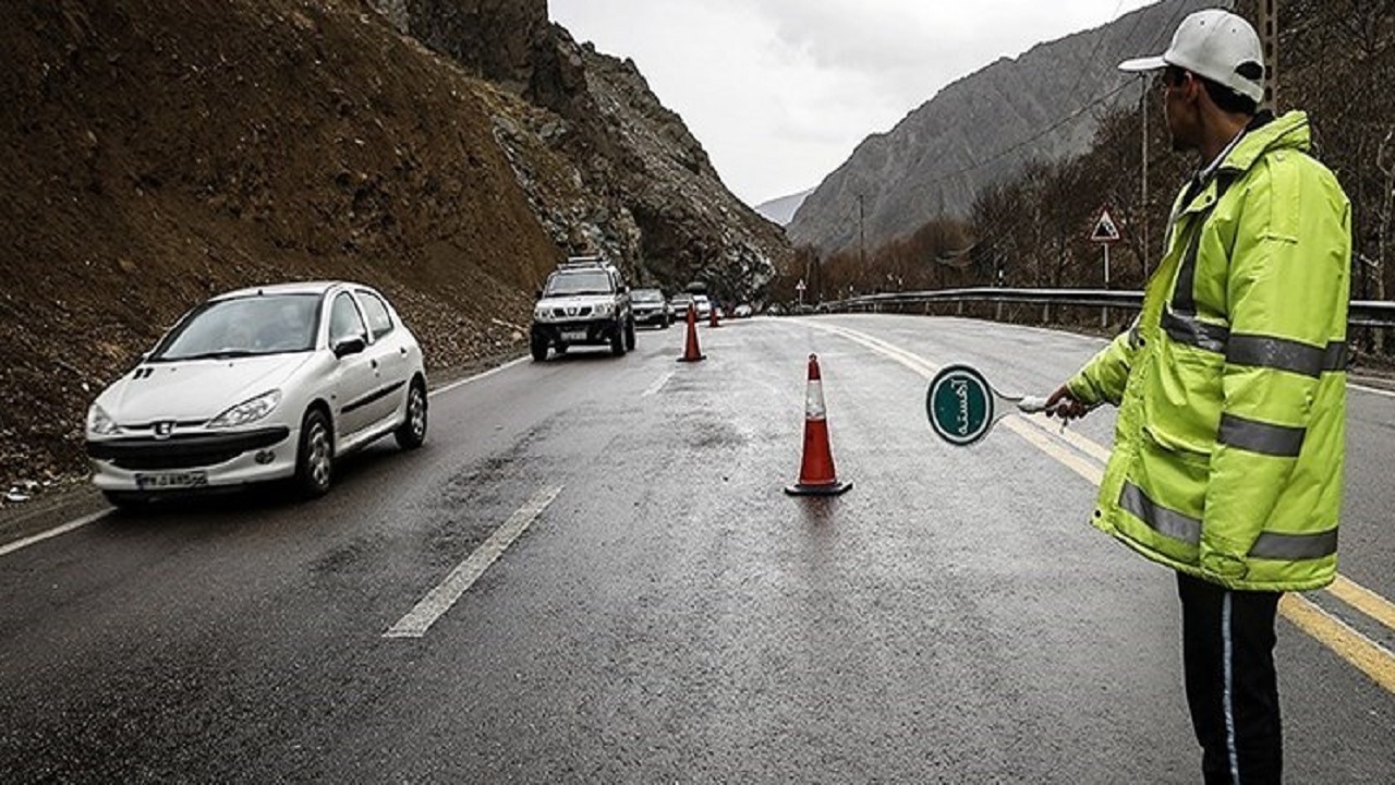 جاده‌های کرمانشاه لغزنده است/ رانندگان احتیاط کنند