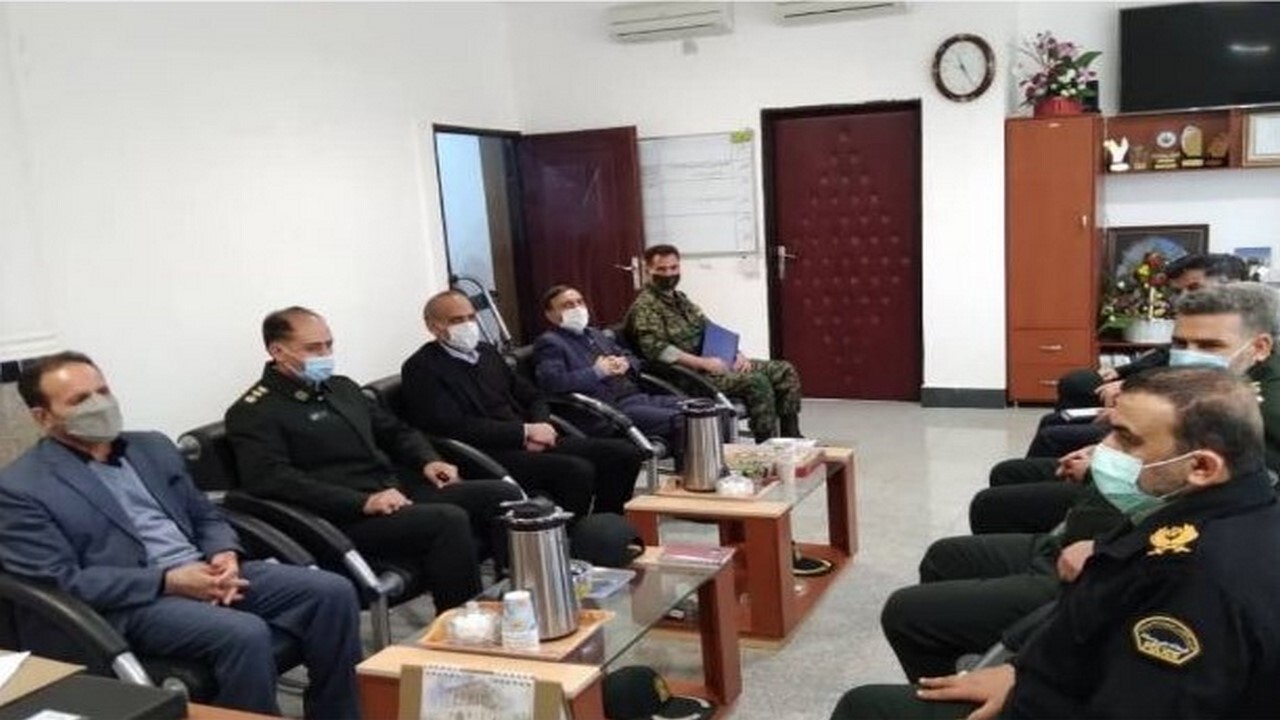 تکریم خانواده شهداء یک تکلیف است