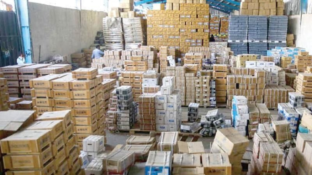 با گران‌ فروشان و احتکارکنندگان برخورد قاطع شود