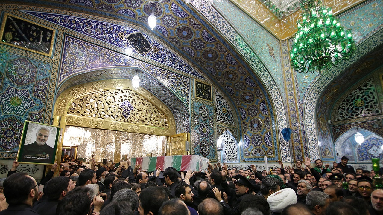 تشییع پیکر مطهر سردار سلیمانی به روایت خادمان حرم مطهر رضوی
