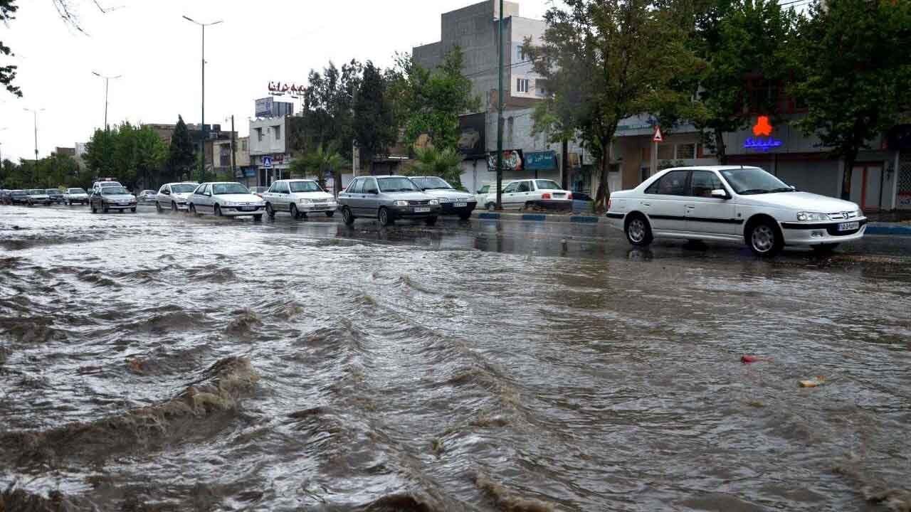 همه محلات میناب زیر آب رفت/هشدار تخلیه ۱۰ روستا