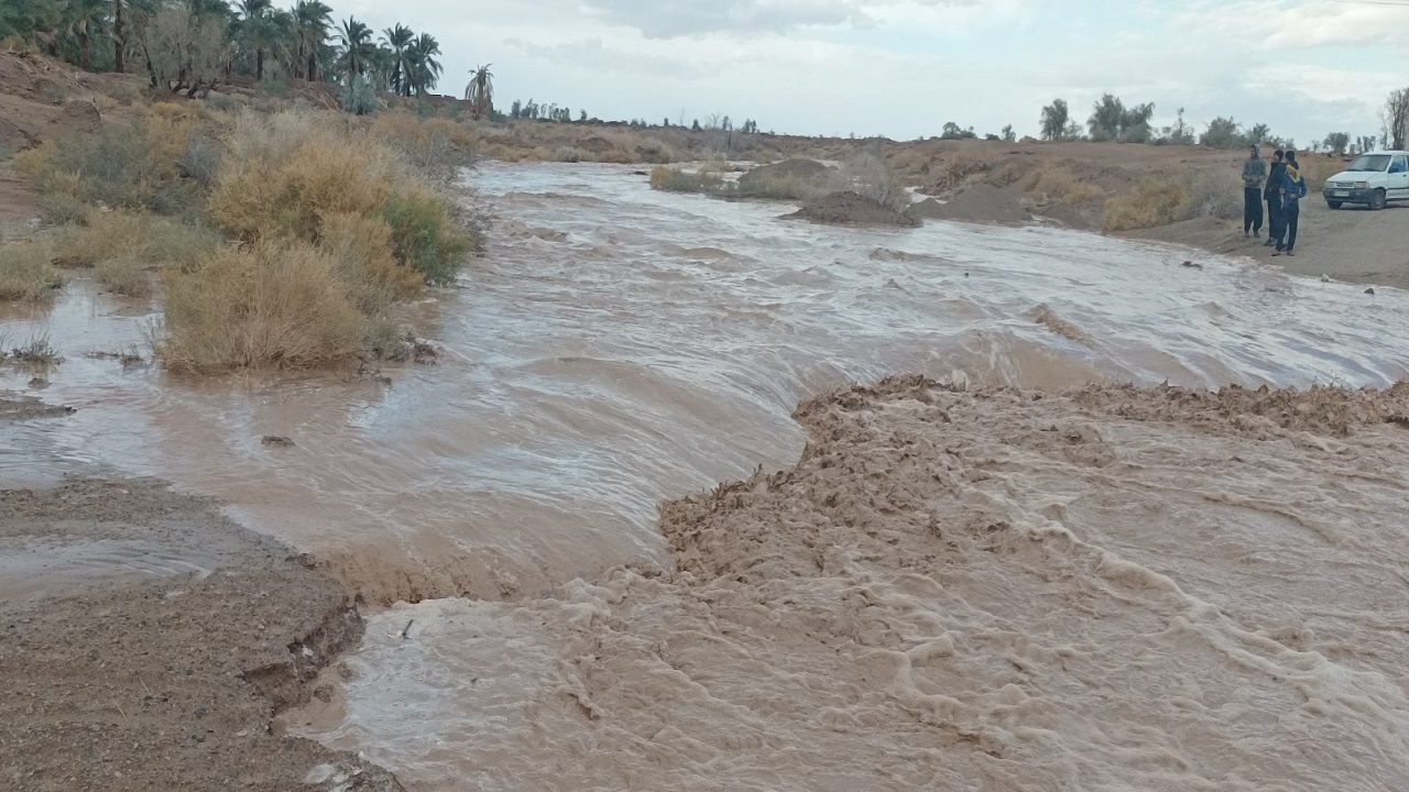 راه و برق ۱۰ روستای ریگان را سیل قطع کرد