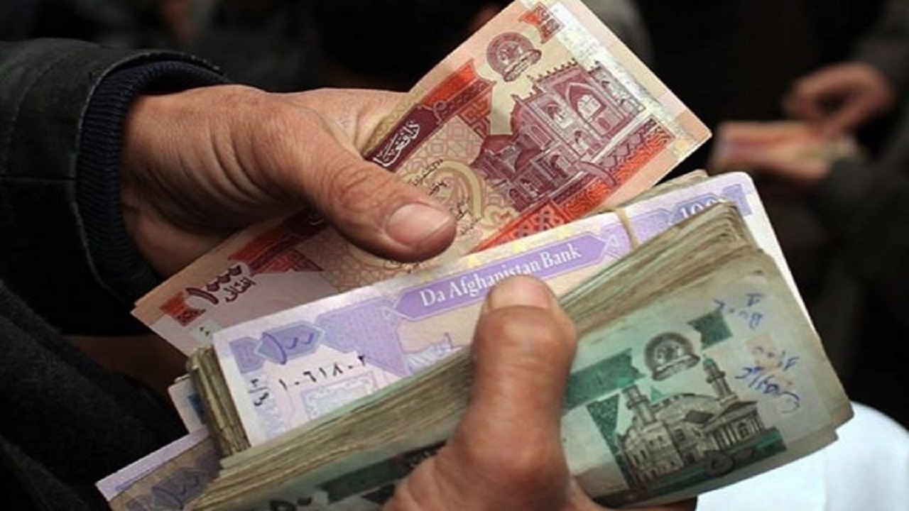 حمایت کاپیتان تیم کریکت افغانستان از کارزار استفاده از «افغانی»